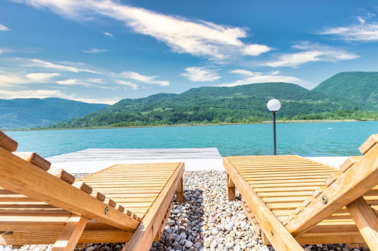 Montekarlo Na Drini Bed & Breakfast Mali Zvornik Ngoại thất bức ảnh