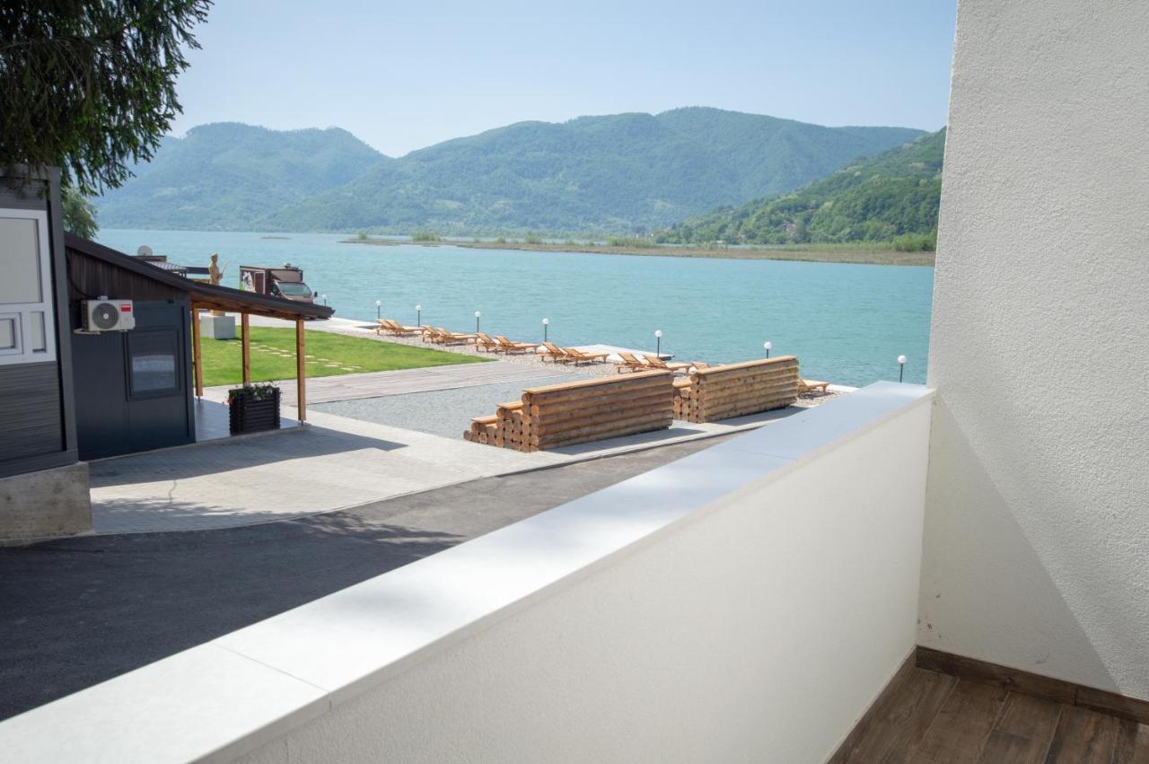 Montekarlo Na Drini Bed & Breakfast Mali Zvornik Ngoại thất bức ảnh
