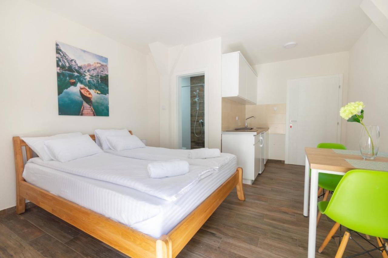 Montekarlo Na Drini Bed & Breakfast Mali Zvornik Ngoại thất bức ảnh