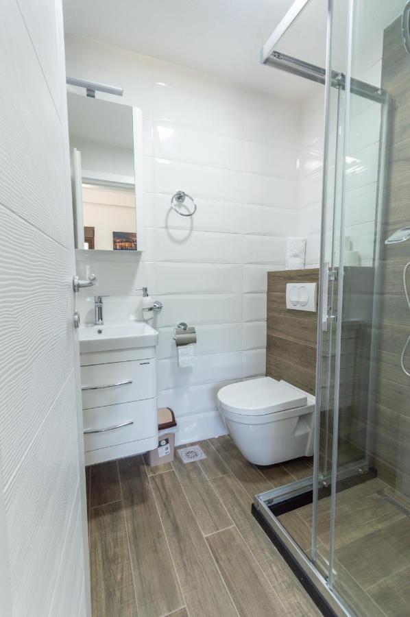 Montekarlo Na Drini Bed & Breakfast Mali Zvornik Ngoại thất bức ảnh