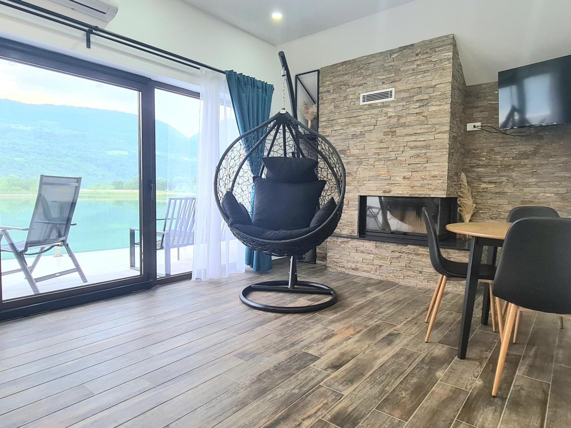 Montekarlo Na Drini Bed & Breakfast Mali Zvornik Ngoại thất bức ảnh